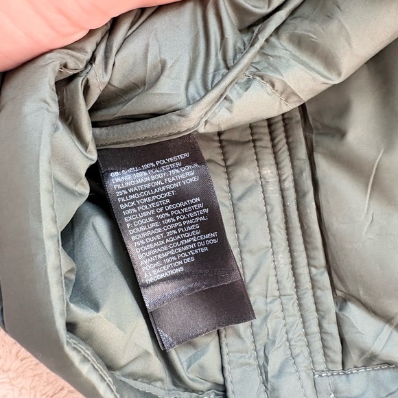 The North Face Aconcagua 2 Down Vest Men’s L | Outdoor Performance | Lightweight - Picture 10 of 11